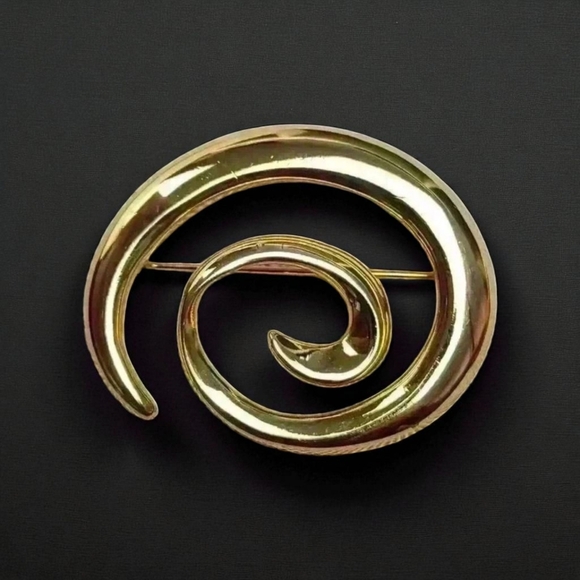 Vintage Napier Gold-toned brooch pin - Picture 13 of 13